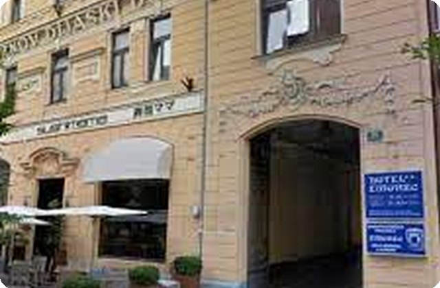 Emonec Hotel ★★★